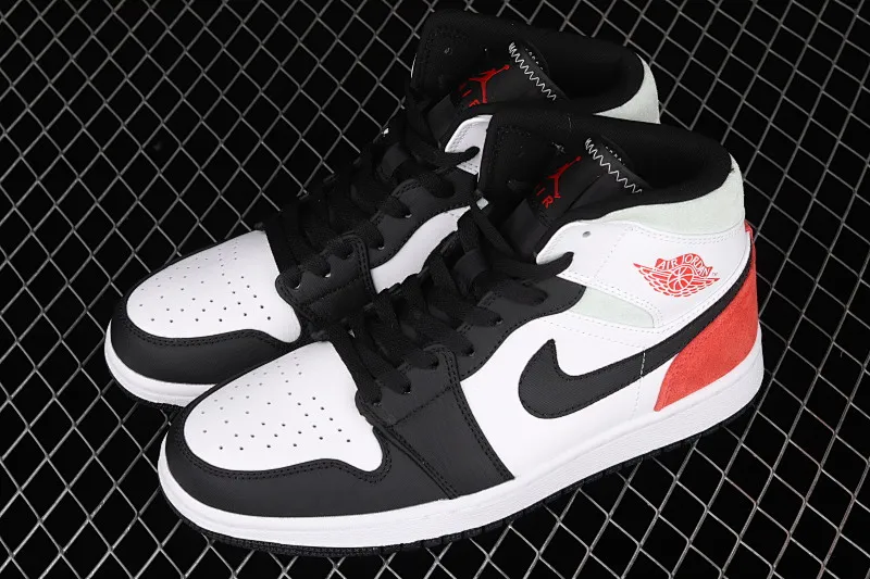 All categories Air Jordan Jordan series basketball shoes Air Jordan 1 Mid Special offer Air Jordan 1 Mid AJ1 Joe 1 black and white black tea Zhongbang basketball shoes 852542-100